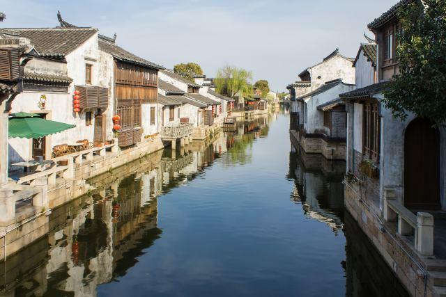 Urban Decay燃色妆酷街区 限时登陆深圳万象天地潮能无限一触即燃